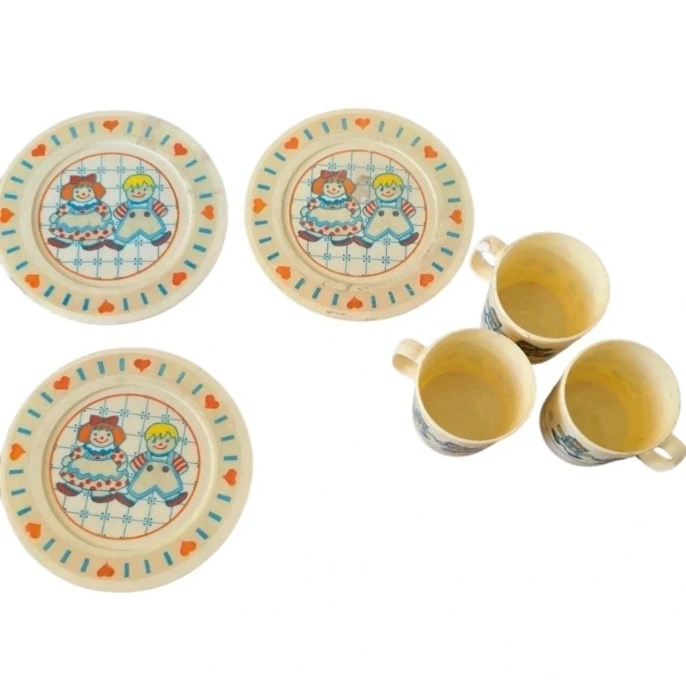 Vintage Chilton Globe Inc‎ plastic child's  Toy Cup & Saucer 10 pieces